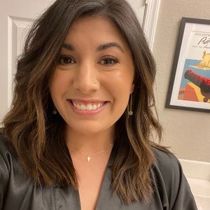 Meet your Posher, Caitlyn